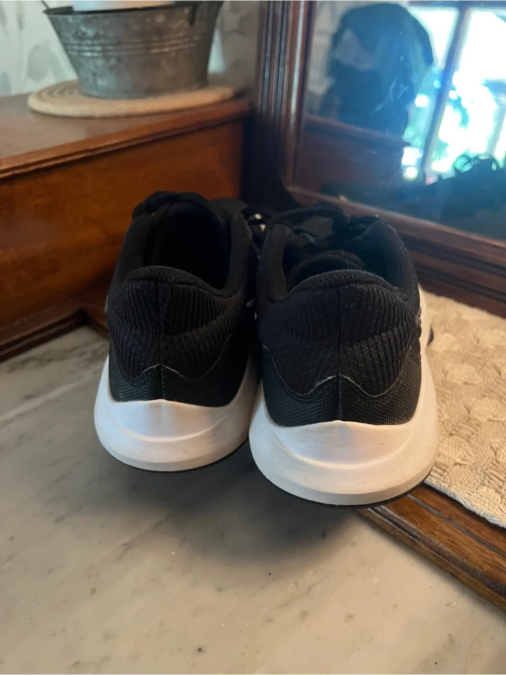 NIKE Classic Precision 5 Low Top Basketball Sneakers Black White Men's Size 8.5